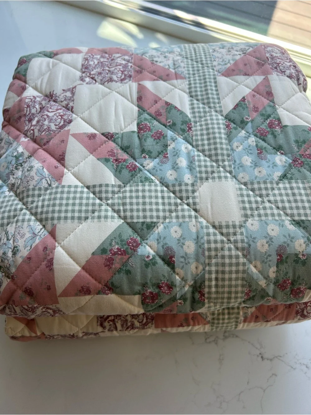 Floral Patchwork Quilted Bedspread in Pink & Green